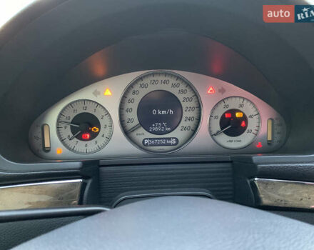 Серый Мерседес Е-Класс, объемом двигателя 3.2 л и пробегом 367 тыс. км за 8000 $, фото 27 на Automoto.ua
