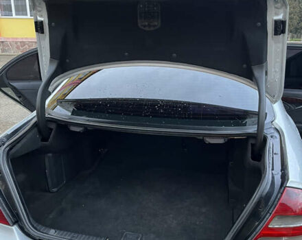 Серый Мерседес Е-Класс, объемом двигателя 2.2 л и пробегом 448 тыс. км за 6400 $, фото 12 на Automoto.ua