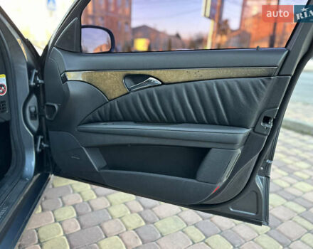 Серый Мерседес Е-Класс, объемом двигателя 3 л и пробегом 358 тыс. км за 8500 $, фото 26 на Automoto.ua