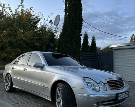 Сірий Мерседес Е-Клас, об'ємом двигуна 2.15 л та пробігом 370 тис. км за 8200 $, фото 1 на Automoto.ua