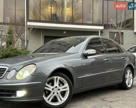 Серый Мерседес Е-Класс, объемом двигателя 3 л и пробегом 362 тыс. км за 8500 $, фото 4 на Automoto.ua