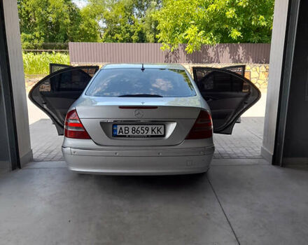 Сірий Мерседес Е-Клас, об'ємом двигуна 3.22 л та пробігом 352 тис. км за 8750 $, фото 4 на Automoto.ua