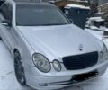 Серый Мерседес Е-Класс, объемом двигателя 2.2 л и пробегом 337 тыс. км за 3000 $, фото 1 на Automoto.ua
