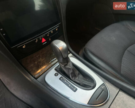 Серый Мерседес Е-Класс, объемом двигателя 2.99 л и пробегом 330 тыс. км за 7200 $, фото 26 на Automoto.ua