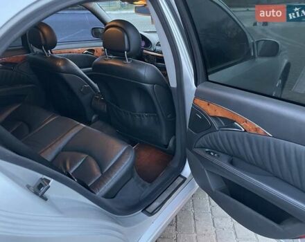 Серый Мерседес Е-Класс, объемом двигателя 2.15 л и пробегом 505 тыс. км за 7250 $, фото 25 на Automoto.ua