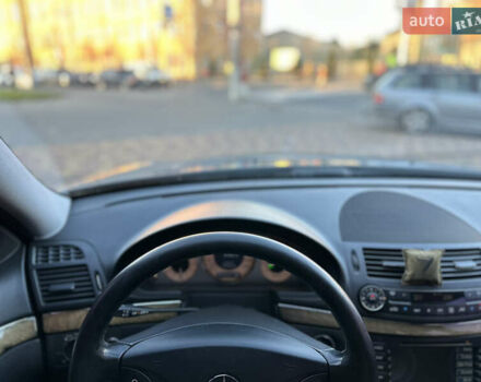 Серый Мерседес Е-Класс, объемом двигателя 3 л и пробегом 358 тыс. км за 8500 $, фото 33 на Automoto.ua