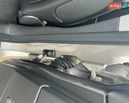 Сірий Мерседес Е-Клас, об'ємом двигуна 3 л та пробігом 245 тис. км за 10500 $, фото 19 на Automoto.ua