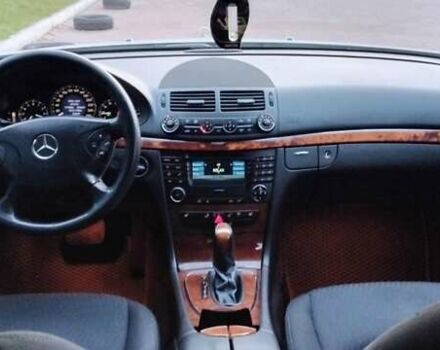 Серый Мерседес Е-Класс, объемом двигателя 1.8 л и пробегом 172 тыс. км за 7500 $, фото 2 на Automoto.ua