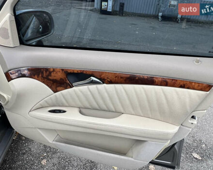 Серый Мерседес Е-Класс, объемом двигателя 3.5 л и пробегом 260 тыс. км за 8500 $, фото 19 на Automoto.ua