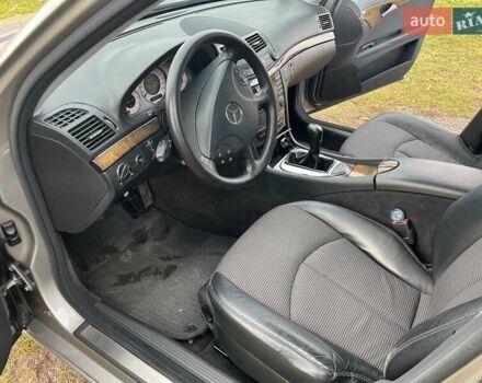Сірий Мерседес Е-Клас, об'ємом двигуна 3 л та пробігом 245 тис. км за 10500 $, фото 15 на Automoto.ua