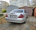 Сірий Мерседес Е-Клас, об'ємом двигуна 3 л та пробігом 300 тис. км за 5300 $, фото 5 на Automoto.ua