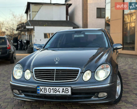 Серый Мерседес Е-Класс, объемом двигателя 3 л и пробегом 358 тыс. км за 8500 $, фото 1 на Automoto.ua