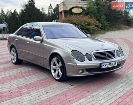 Мерседес Е-Клас 2005 у Запоріжжя на Automoto.ua Сірий Мерседес Е-Клас, об'ємом двигуна 1.8 л та пробігом 247 тис. км за 5750 $, фото 2 на Automoto.ua