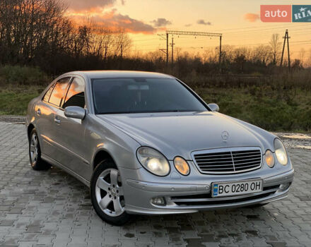 Серый Мерседес Е-Класс, объемом двигателя 3.2 л и пробегом 367 тыс. км за 8000 $, фото 41 на Automoto.ua