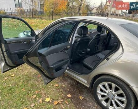 Сірий Мерседес Е-Клас, об'ємом двигуна 3 л та пробігом 245 тис. км за 10500 $, фото 17 на Automoto.ua