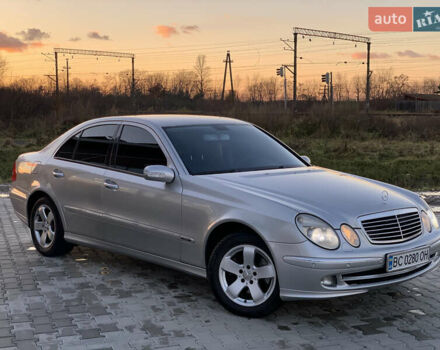 Серый Мерседес Е-Класс, объемом двигателя 3.2 л и пробегом 367 тыс. км за 8000 $, фото 43 на Automoto.ua