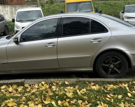 Сірий Мерседес Е-Клас, об'ємом двигуна 2.7 л та пробігом 350 тис. км за 2919 $, фото 5 на Automoto.ua