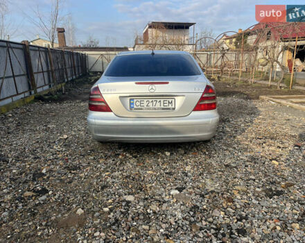 Серый Мерседес Е-Класс, объемом двигателя 2.2 л и пробегом 292 тыс. км за 6700 $, фото 5 на Automoto.ua