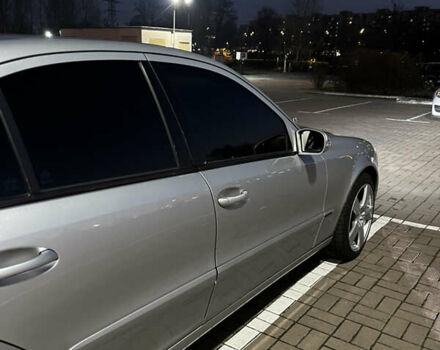 Серый Мерседес Е-Класс, объемом двигателя 2 л и пробегом 198 тыс. км за 7000 $, фото 7 на Automoto.ua