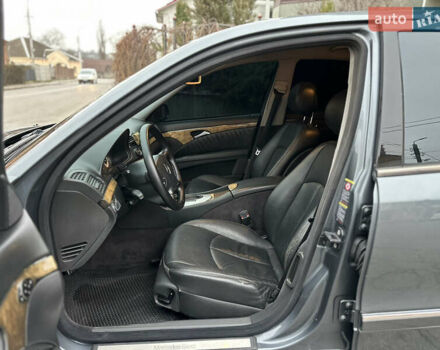 Серый Мерседес Е-Класс, объемом двигателя 3 л и пробегом 362 тыс. км за 8500 $, фото 29 на Automoto.ua