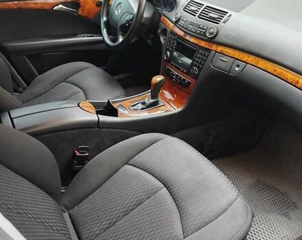 Серый Мерседес Е-Класс, объемом двигателя 1.8 л и пробегом 172 тыс. км за 7500 $, фото 7 на Automoto.ua