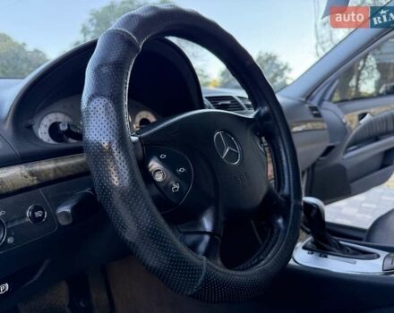 Серый Мерседес Е-Класс, объемом двигателя 2.99 л и пробегом 300 тыс. км за 8400 $, фото 44 на Automoto.ua