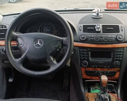 Сірий Мерседес Е-Клас, об'ємом двигуна 2.1 л та пробігом 283 тис. км за 7800 $, фото 6 на Automoto.ua