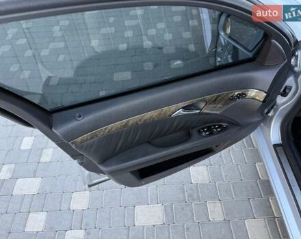 Серый Мерседес Е-Класс, объемом двигателя 2.99 л и пробегом 300 тыс. км за 8400 $, фото 36 на Automoto.ua