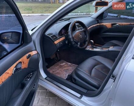 Серый Мерседес Е-Класс, объемом двигателя 2.15 л и пробегом 505 тыс. км за 7250 $, фото 18 на Automoto.ua