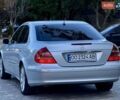 Сірий Мерседес Е-Клас, об'ємом двигуна 2.99 л та пробігом 300 тис. км за 8999 $, фото 6 на Automoto.ua