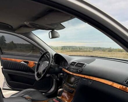 Мерседес Е-Класс 2005 в Золотоноше на Automoto.ua Серый Мерседес Е-Класс, объемом двигателя 3.2 л и пробегом 450 тыс. км за 6500 $, фото 9 на Automoto.ua
