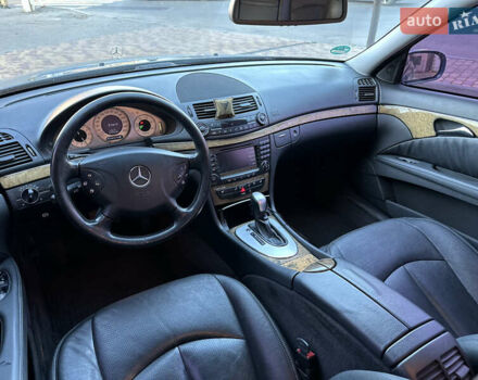 Серый Мерседес Е-Класс, объемом двигателя 3 л и пробегом 358 тыс. км за 8500 $, фото 16 на Automoto.ua