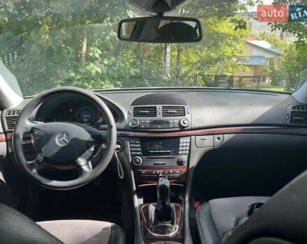 Сірий Мерседес Е-Клас, об'ємом двигуна 1.8 л та пробігом 271 тис. км за 7100 $, фото 15 на Automoto.ua
