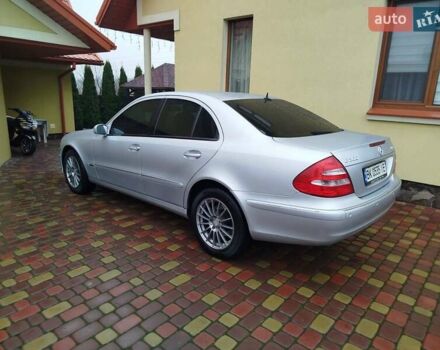 Серый Мерседес Е-Класс, объемом двигателя 1.8 л и пробегом 172 тыс. км за 7500 $, фото 5 на Automoto.ua