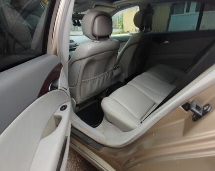 Сірий Мерседес Е-Клас, об'ємом двигуна 2 л та пробігом 500 тис. км за 3450 $, фото 7 на Automoto.ua