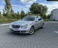 Серый Мерседес Е-Класс, объемом двигателя 3.2 л и пробегом 450 тыс. км за 3999 $, фото 1 на Automoto.ua