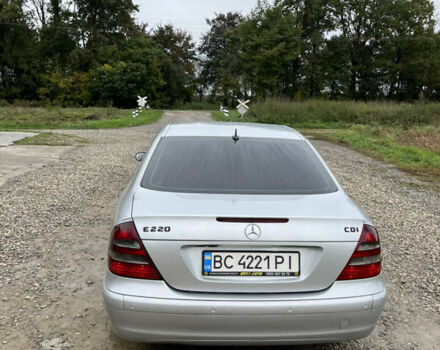 Сірий Мерседес Е-Клас, об'ємом двигуна 2.15 л та пробігом 448 тис. км за 6500 $, фото 5 на Automoto.ua