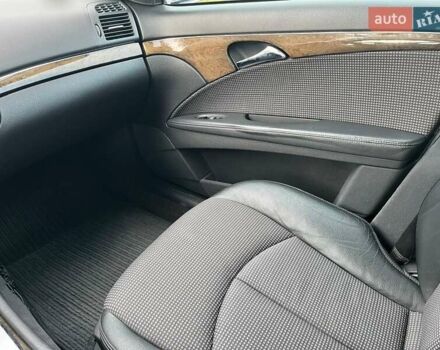 Сірий Мерседес Е-Клас, об'ємом двигуна 3 л та пробігом 245 тис. км за 10500 $, фото 22 на Automoto.ua