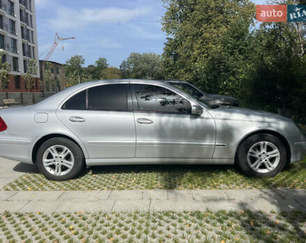 Сірий Мерседес Е-Клас, об'ємом двигуна 1.8 л та пробігом 269 тис. км за 7200 $, фото 4 на Automoto.ua