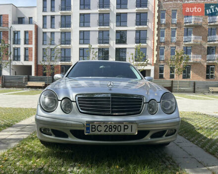 Сірий Мерседес Е-Клас, об'ємом двигуна 1.8 л та пробігом 269 тис. км за 7200 $, фото 3 на Automoto.ua
