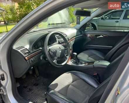 Сірий Мерседес Е-Клас, об'ємом двигуна 1.8 л та пробігом 271 тис. км за 7100 $, фото 9 на Automoto.ua