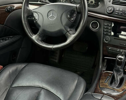 Мерседес Е-Клас 2005 у Львові на Automoto.ua Сірий Мерседес Е-Клас, об'ємом двигуна 1.8 л та пробігом 217 тис. км за 7000 $, фото 16 на Automoto.ua