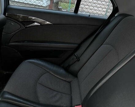 Серый Мерседес Е-Класс, объемом двигателя 2.2 л и пробегом 361 тыс. км за 7500 $, фото 13 на Automoto.ua