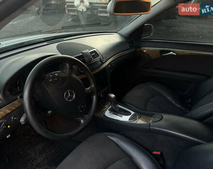 Серый Мерседес Е-Класс, объемом двигателя 2.99 л и пробегом 330 тыс. км за 7200 $, фото 23 на Automoto.ua