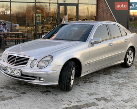 Серый Мерседес Е-Класс, объемом двигателя 3.2 л и пробегом 367 тыс. км за 8000 $, фото 8 на Automoto.ua