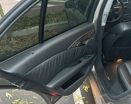 Серый Мерседес Е-Класс, объемом двигателя 3 л и пробегом 376 тыс. км за 8500 $, фото 11 на Automoto.ua