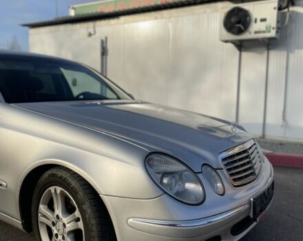 Серый Мерседес Е-Класс, объемом двигателя 2.2 л и пробегом 340 тыс. км за 3200 $, фото 7 на Automoto.ua