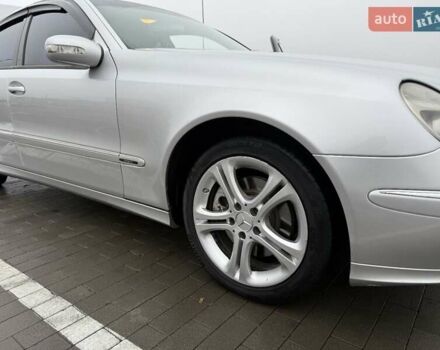 Серый Мерседес Е-Класс, объемом двигателя 2.6 л и пробегом 293 тыс. км за 7800 $, фото 1 на Automoto.ua