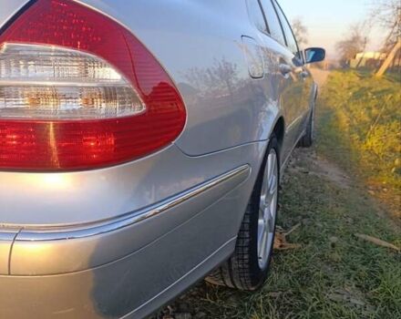 Серый Мерседес Е-Класс, объемом двигателя 2.99 л и пробегом 328 тыс. км за 8350 $, фото 6 на Automoto.ua