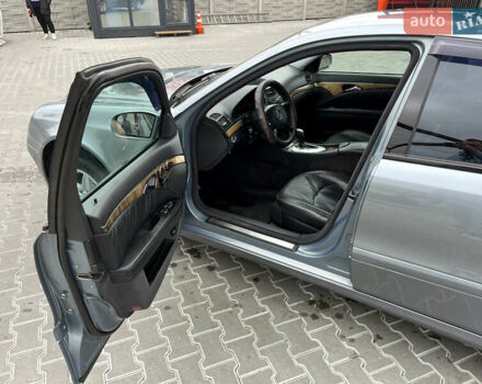 Мерседес Е-Клас 2005 у Белой Церкве на Automoto.ua Сірий Мерседес Е-Клас, об'ємом двигуна 1.8 л та пробігом 456 тис. км за 4850 $, фото 10 на Automoto.ua